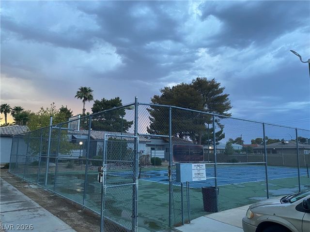 271 North Lamb Boulevard D, Las Vegas, NV 89110