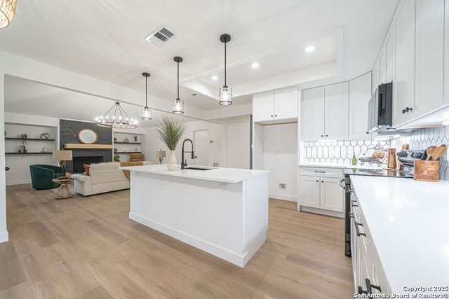 6306 Lakewood, Windcrest, TX 78239