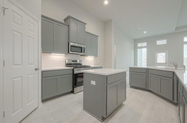 1041 Comal Trail, Dayton, TX 77535
