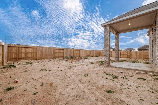 1041 Comal Trail, Dayton, TX 77535