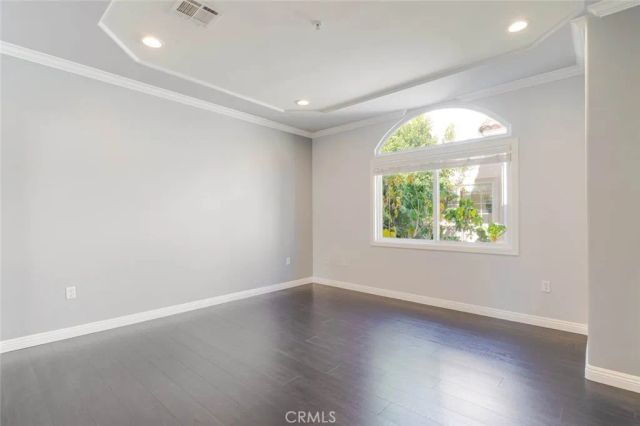 711 E Angeleno Avenue 102, Burbank, CA 91501