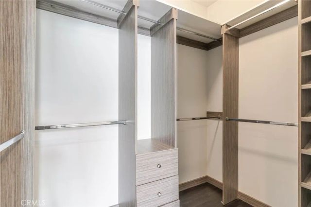 711 E Angeleno Avenue 102, Burbank, CA 91501