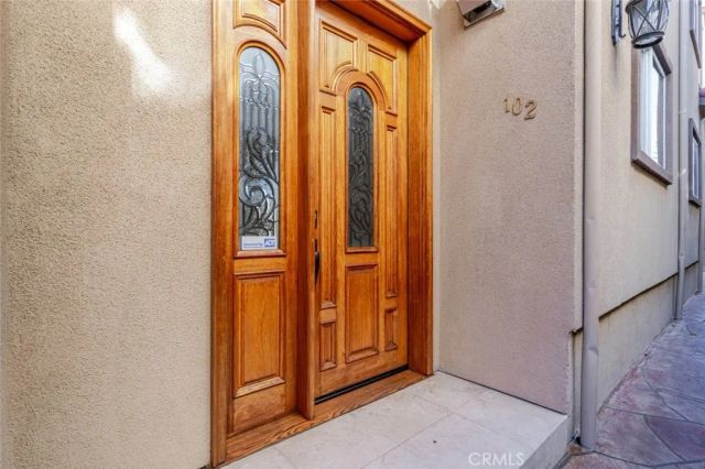 711 E Angeleno Avenue 102, Burbank, CA 91501