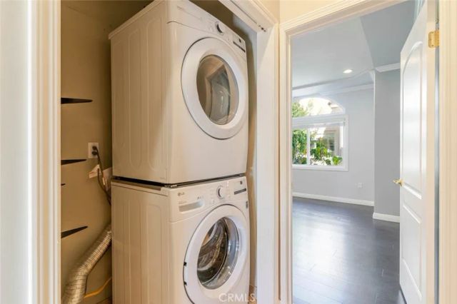 711 E Angeleno Avenue 102, Burbank, CA 91501