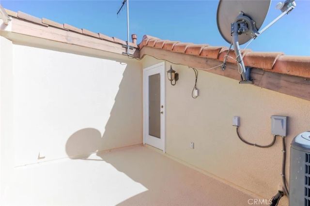 711 E Angeleno Avenue 102, Burbank, CA 91501