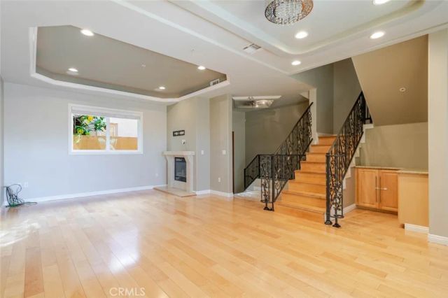 711 E Angeleno Avenue 102, Burbank, CA 91501