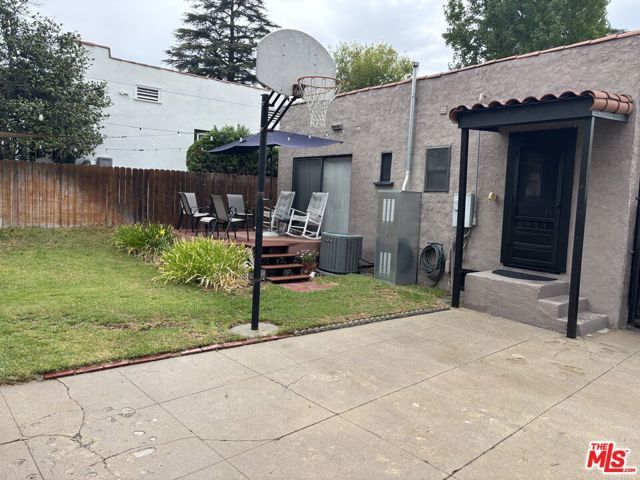 1431 N Hill Avenue, Pasadena, CA 91104