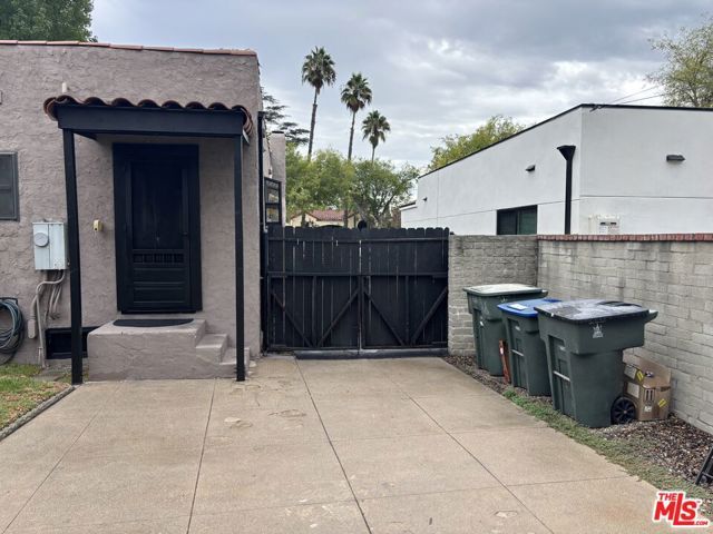 1431 N Hill Avenue, Pasadena, CA 91104