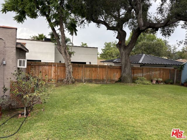 1431 N Hill Avenue, Pasadena, CA 91104