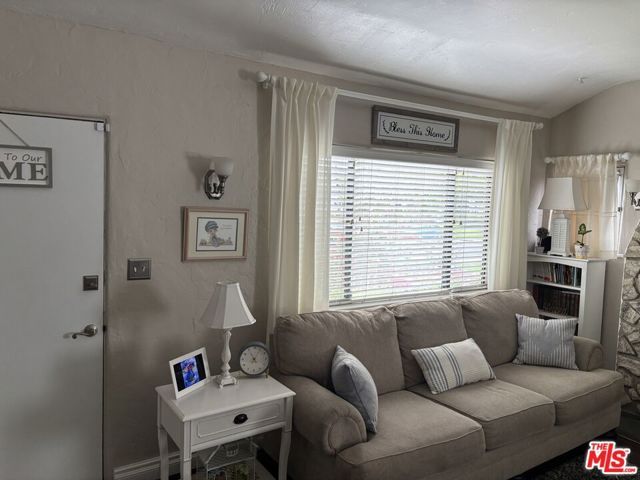 1431 N Hill Avenue, Pasadena, CA 91104