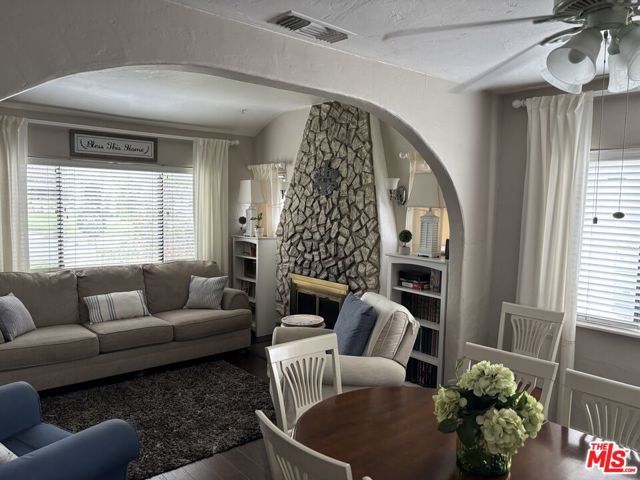 1431 N Hill Avenue, Pasadena, CA 91104