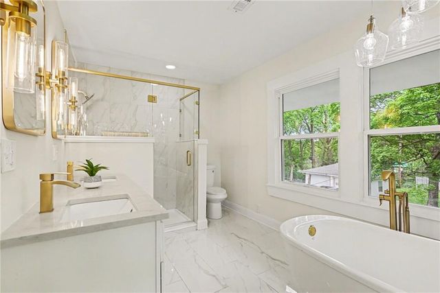 122 E 59th Street, Kansas City, MO 64113