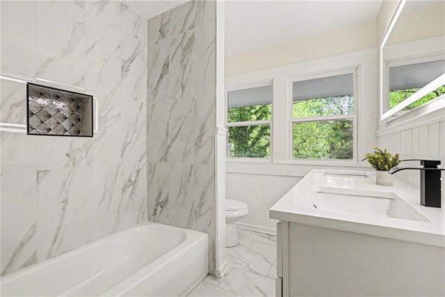 122 E 59th Street, Kansas City, MO 64113