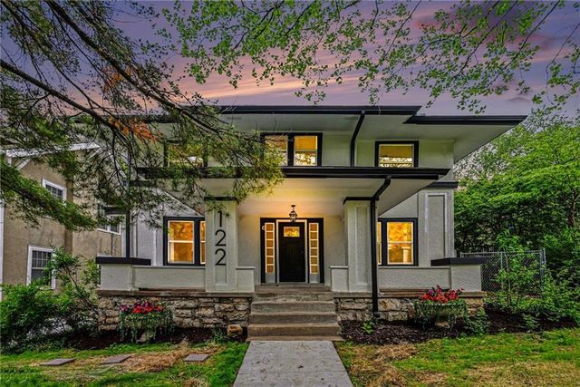 122 E 59th Street, Kansas City, MO 64113