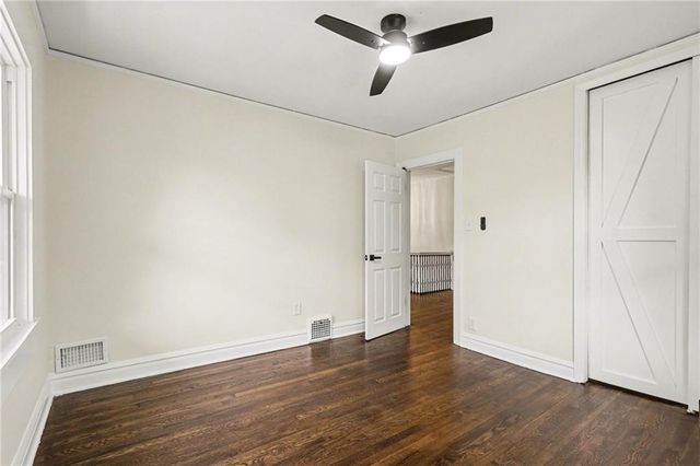 122 E 59th Street, Kansas City, MO 64113