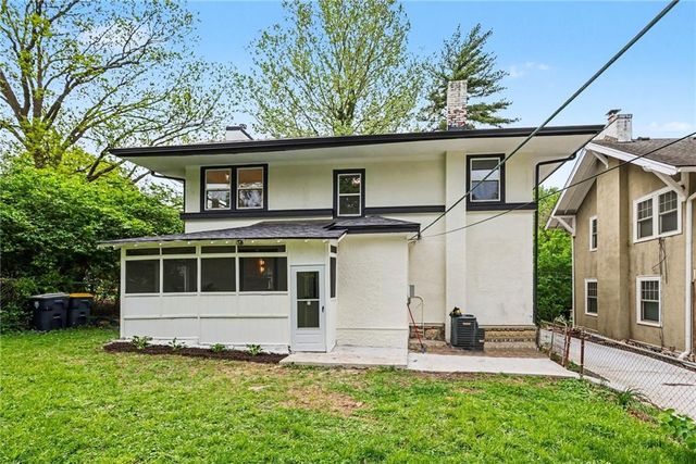 122 E 59th Street, Kansas City, MO 64113