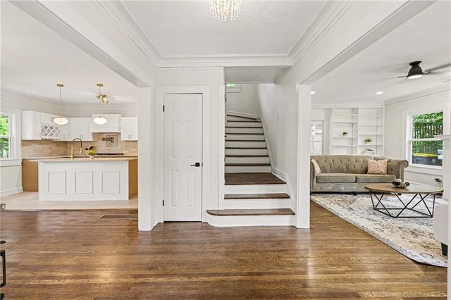 122 E 59th Street, Kansas City, MO 64113