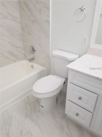 236 AFTON SQUARE 201, Altamonte Springs, FL 32714