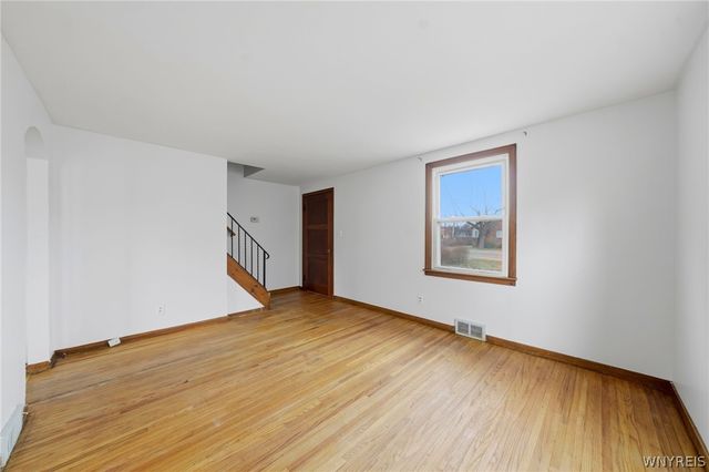 795 Mineral Springs Road, West Seneca, NY 14224