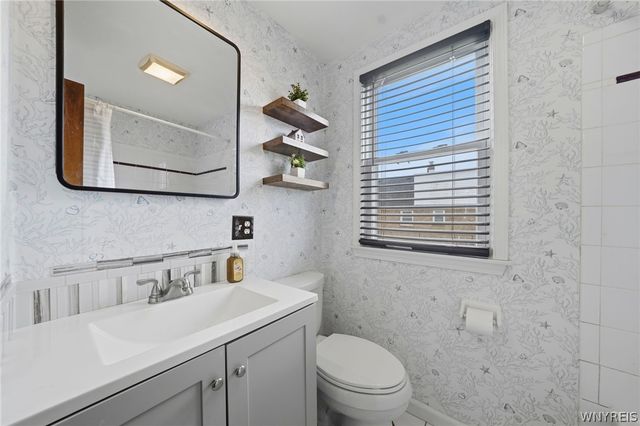 795 Mineral Springs Road, West Seneca, NY 14224