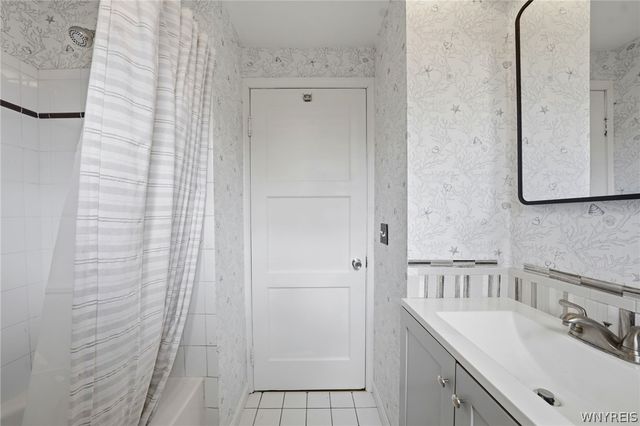 795 Mineral Springs Road, West Seneca, NY 14224