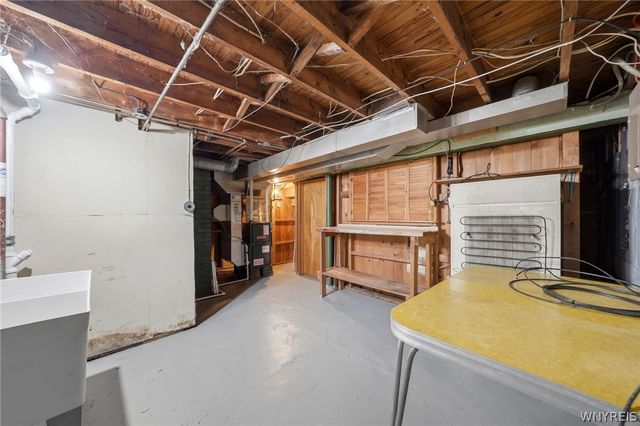 795 Mineral Springs Road, West Seneca, NY 14224