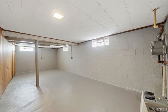 795 Mineral Springs Road, West Seneca, NY 14224