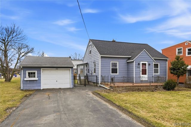 795 Mineral Springs Road, West Seneca, NY 14224