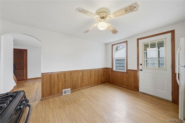 795 Mineral Springs Road, West Seneca, NY 14224