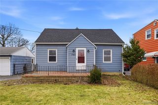 795 Mineral Springs Road, West Seneca, NY 14224