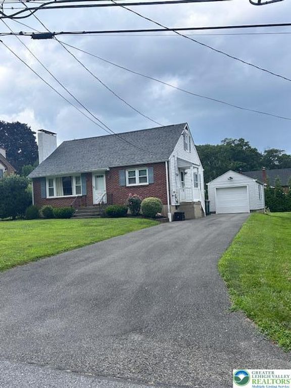 2653 Woodlawn Avenue, Palmer Twp, PA 18045