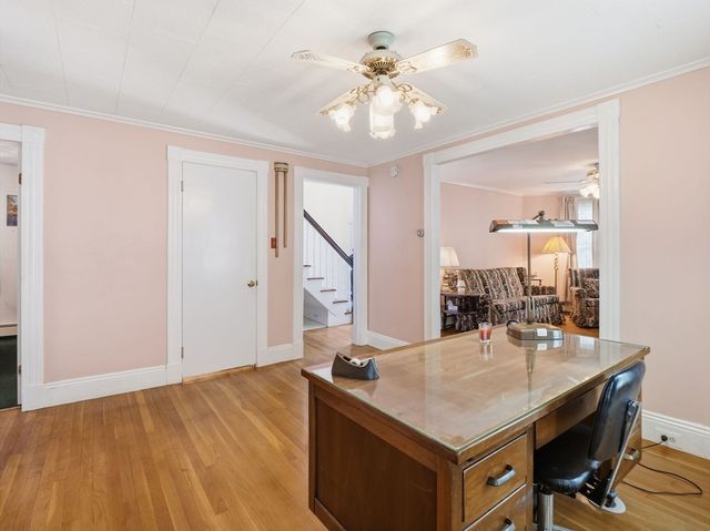 54 Hampshire St, Lowell, MA 01850