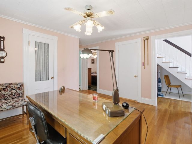 54 Hampshire St, Lowell, MA 01850