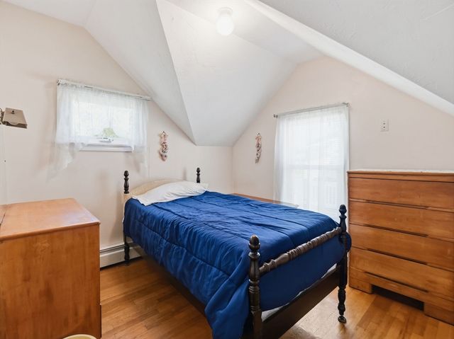 54 Hampshire St, Lowell, MA 01850