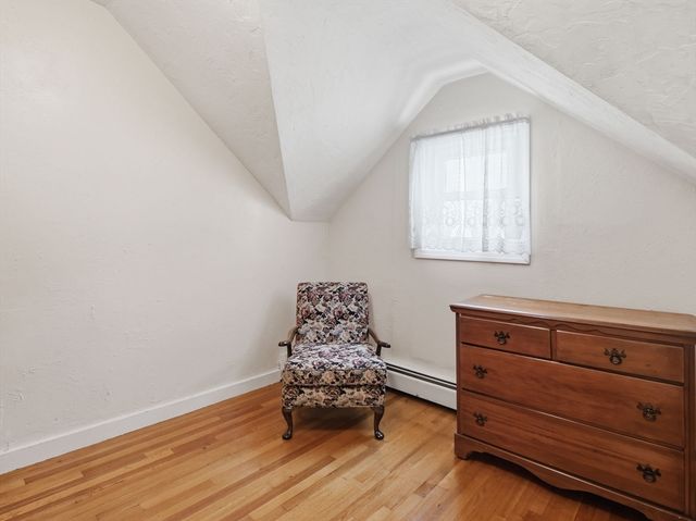 54 Hampshire St, Lowell, MA 01850