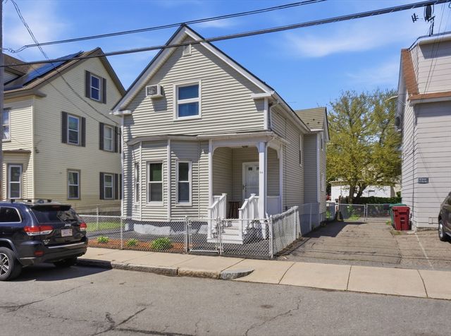 54 Hampshire St, Lowell, MA 01850