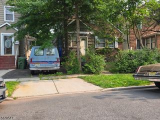 415 E 4Th Ave, Roselle Boro, NJ 07203