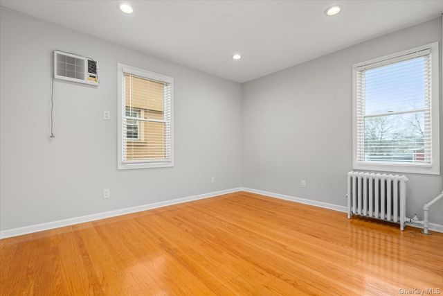 8921 Aubrey Avenue, Glendale, NY 11385