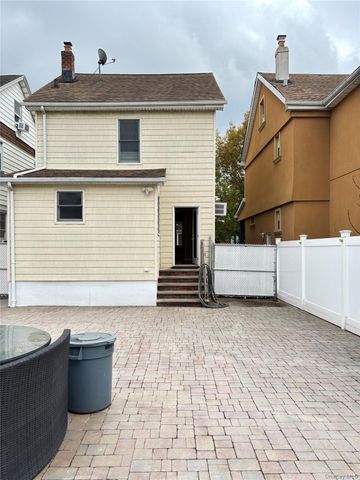 8921 Aubrey Avenue, Glendale, NY 11385