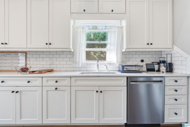 3021 VIRGINIA DRIVE, Hueytown, AL 35023