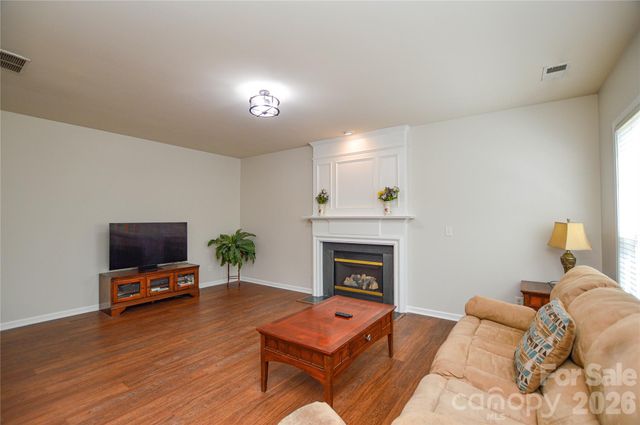 9144 Linden Tree Lane, Charlotte, NC 28277