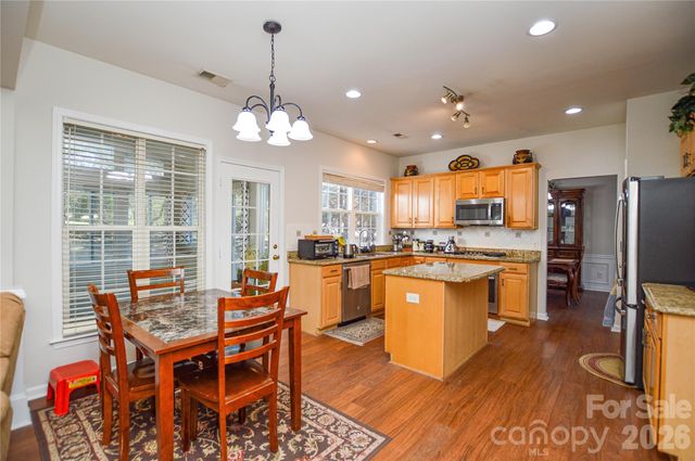 9144 Linden Tree Lane, Charlotte, NC 28277