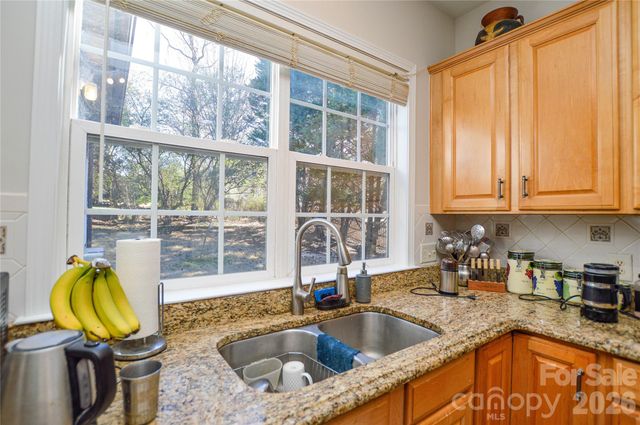 9144 Linden Tree Lane, Charlotte, NC 28277