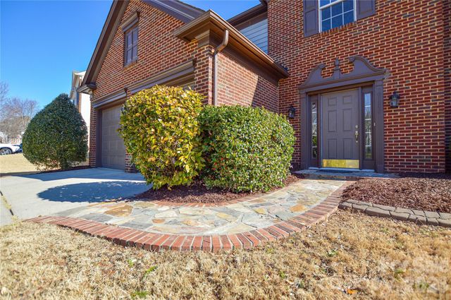 9144 Linden Tree Lane, Charlotte, NC 28277