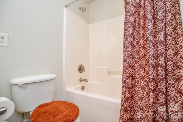 9144 Linden Tree Lane, Charlotte, NC 28277