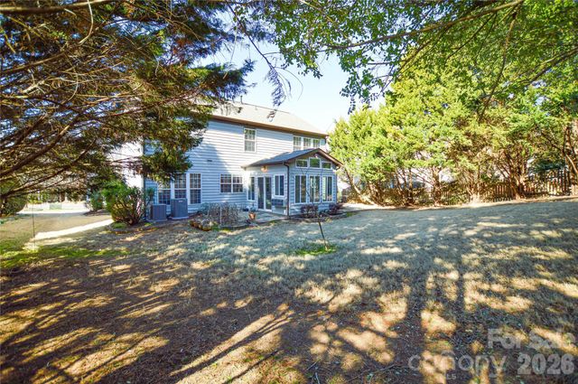9144 Linden Tree Lane, Charlotte, NC 28277