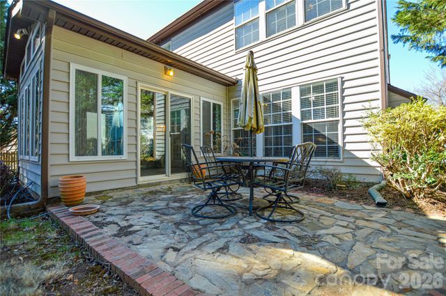 9144 Linden Tree Lane, Charlotte, NC 28277