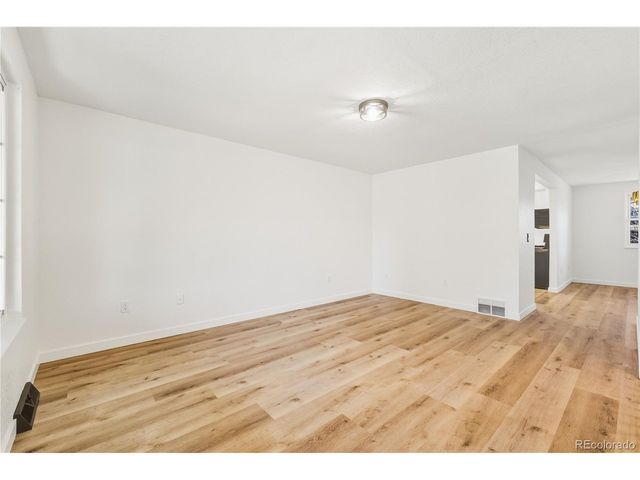 1080 S Garrison St, Lakewood, CO 80226