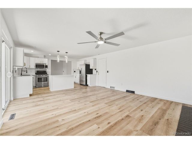 1080 S Garrison St, Lakewood, CO 80226