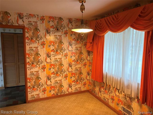 28438 San Marino Drive, Southfield, MI 48034